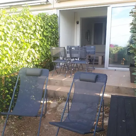 2 Etoiles Climatise